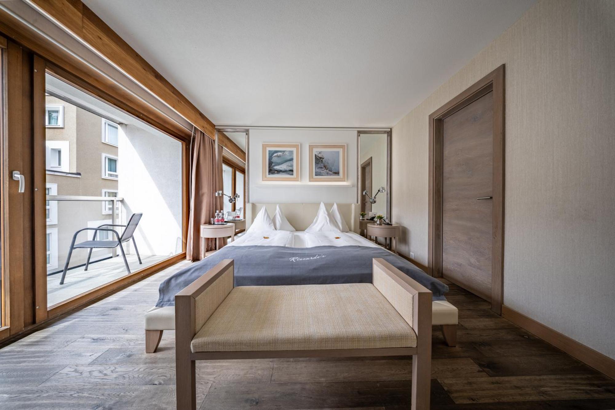 Hotel Piz 3*
